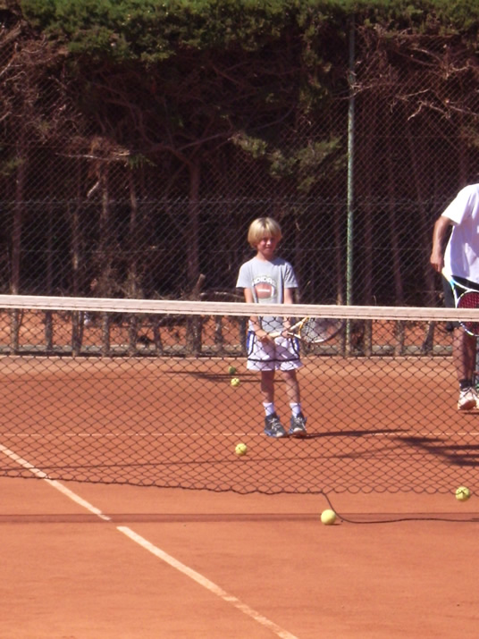 Tennis camp for kids in Spain